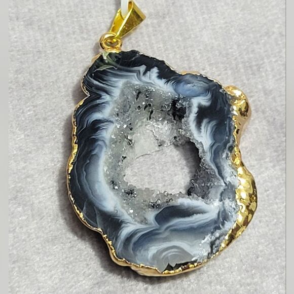 Geode Amethyst Pendant - Picture 1 of 16